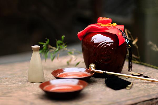 古代詩酒茶話 詩人的杯中物與豪飲之謎